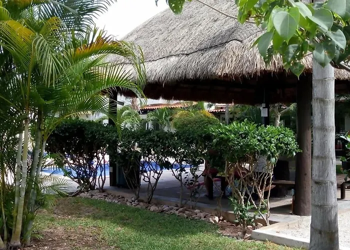 Casa Mikeles
