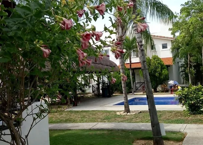 Casa Mikeles Pensión